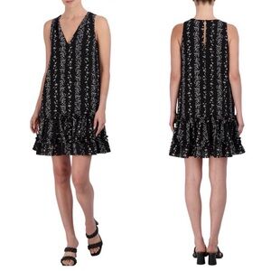 NWT BCBG Paris Black and White Floral Shift Dress Size Medium